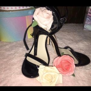 Black cute heels 🖤